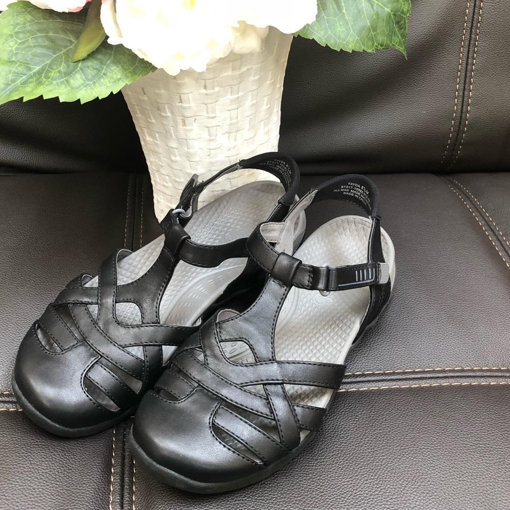 BareTraps Sport Sandals